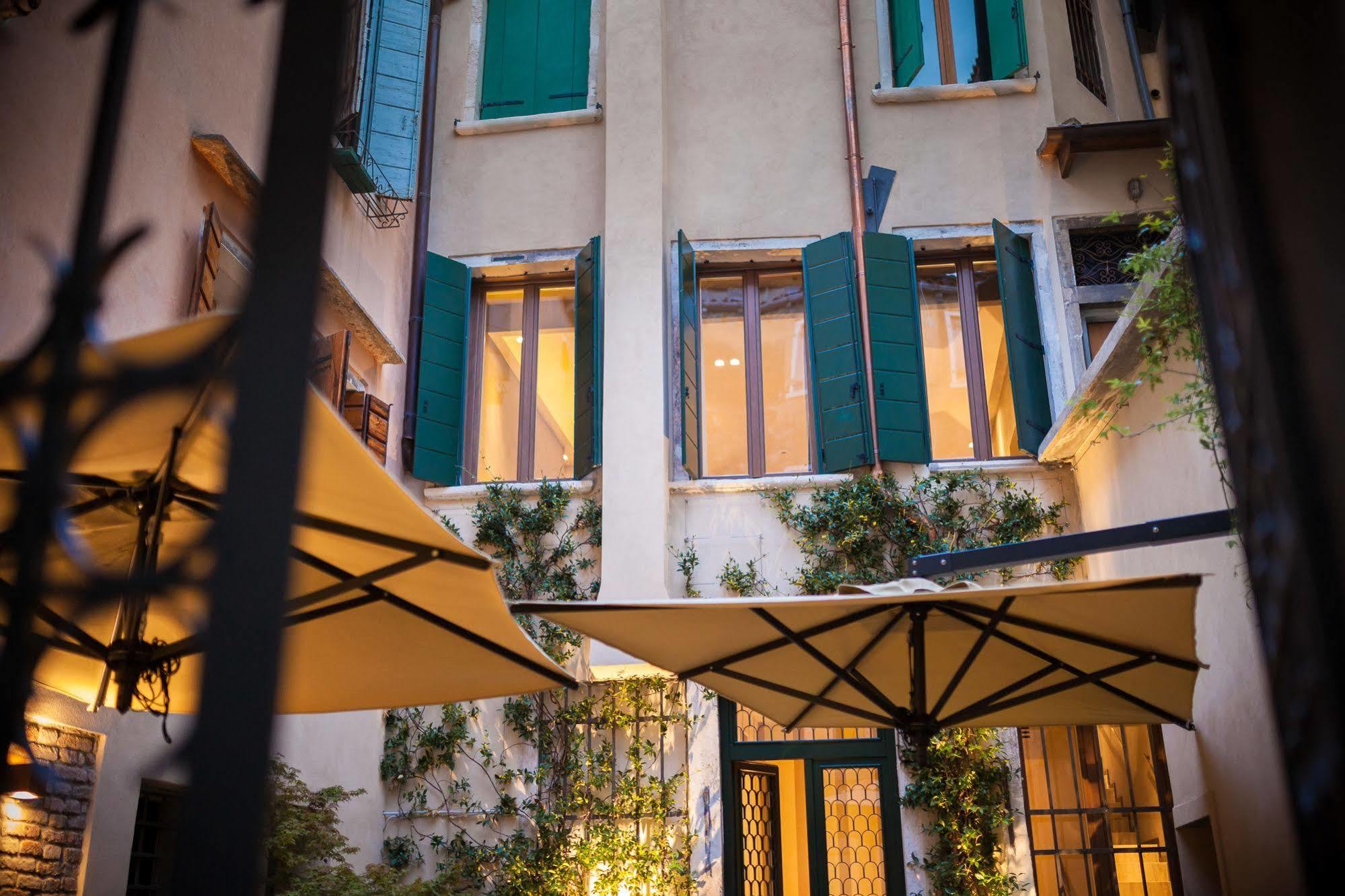 Liassidi Wellness Suites Venedig Eksteriør billede
