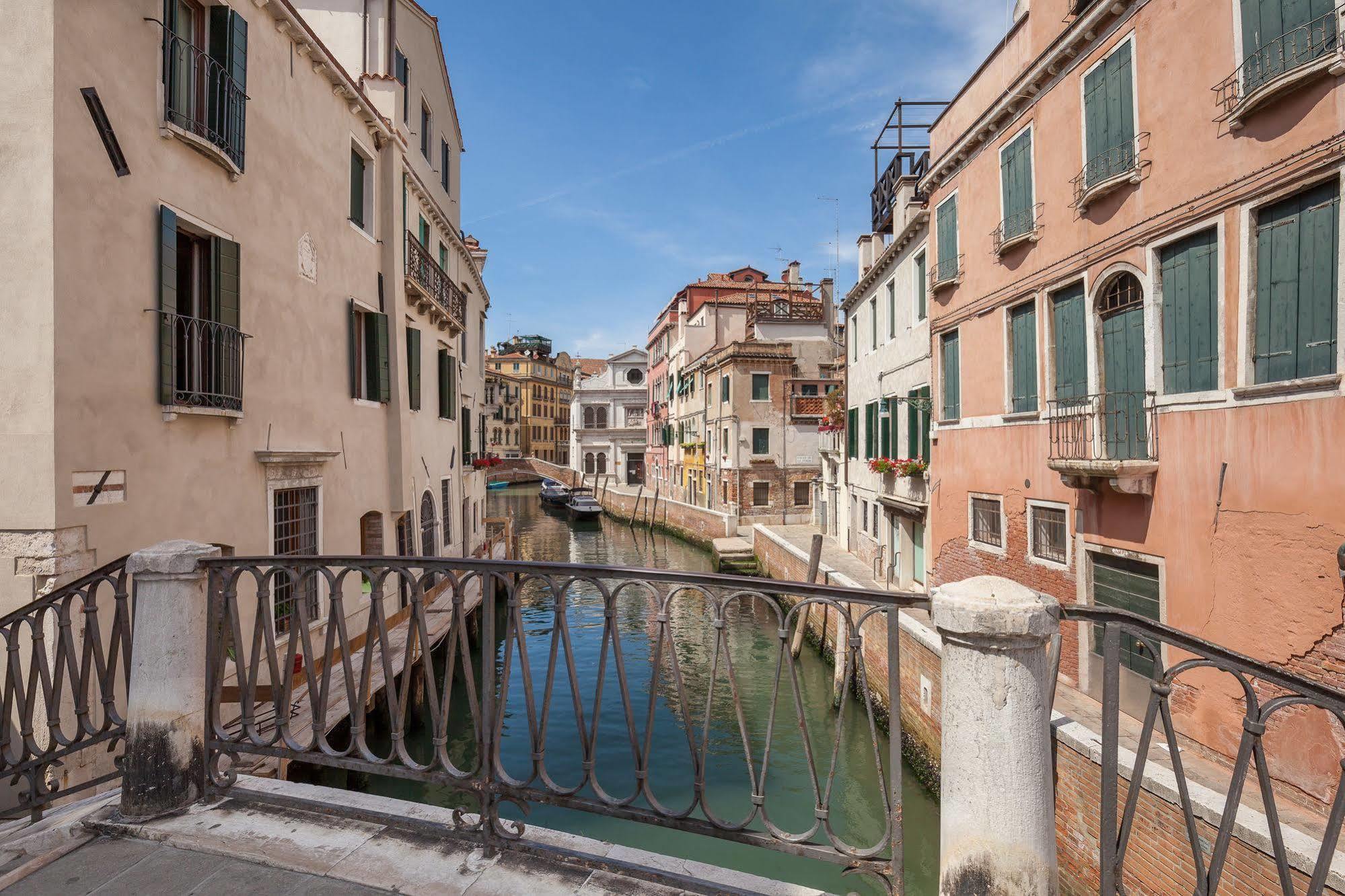 Liassidi Wellness Suites Venedig Eksteriør billede