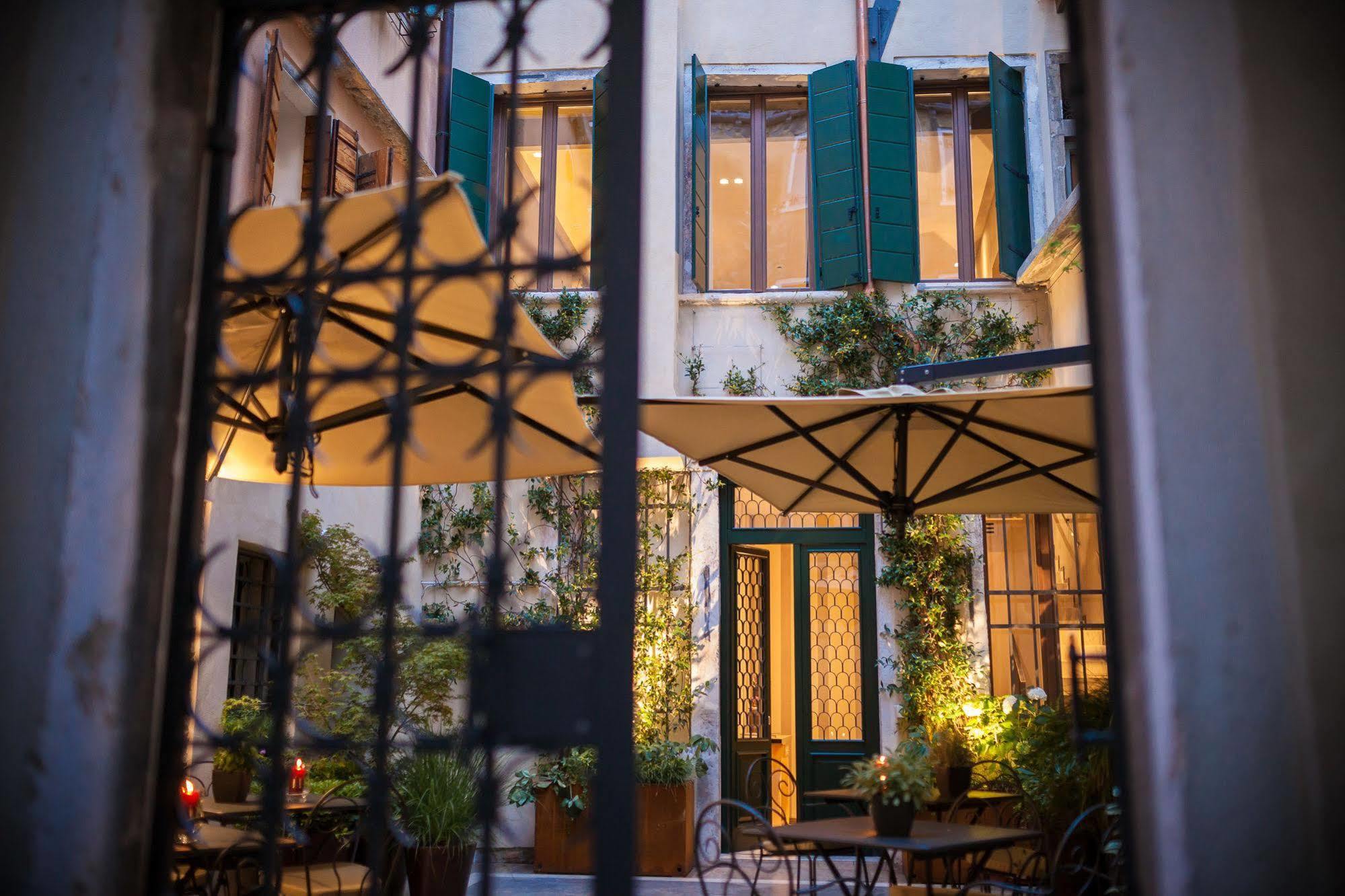 Liassidi Wellness Suites Venedig Eksteriør billede